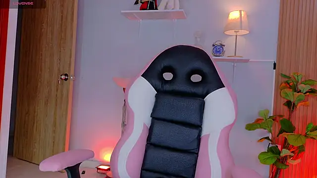 Snapshot of Chris_parker27 chatting on 02-03-26, 11:37 Chris parker27 online show from 02-03-26, 11:37