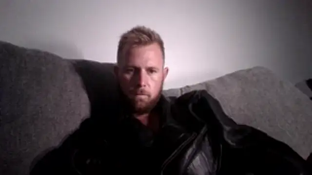 Snapshot of W1LBURN chatting on 06-15-26, 12:35 W1LBURN online show from 06-15-26, 12:35