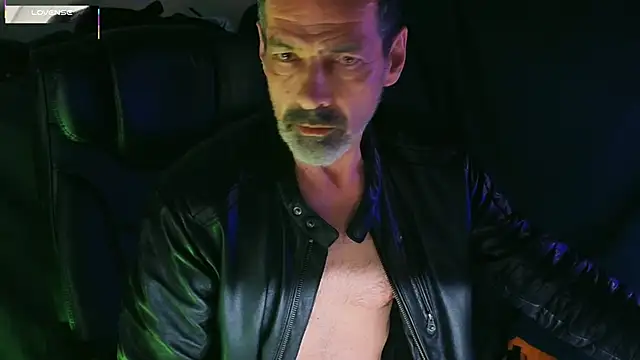 Snapshot of lux_dei chatting on 03-25-26, 11:11 lux dei online show from 03-25-26, 11:11