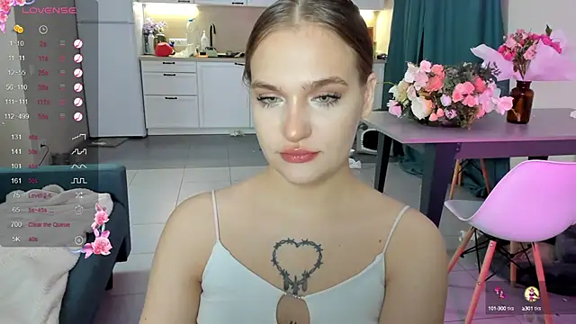 CarolineLovers online show from 12-02-24, 02:42