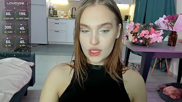 CarolineLovers online show from 12-08-24, 02:39