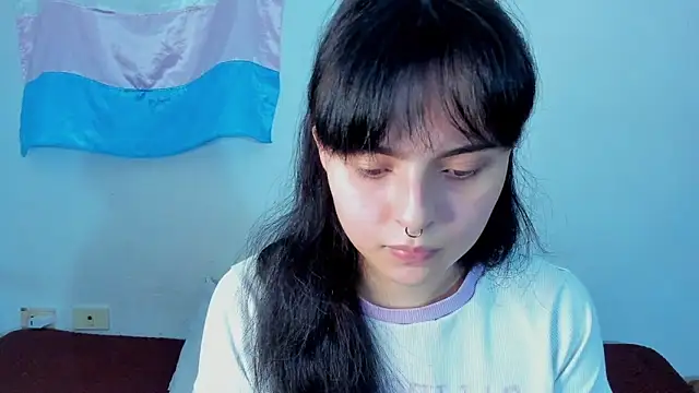 Snapshot of elizabethtaylorxxx chatting on 04-11-26, 01:10 elizabethtaylorxxx online show from 04-11-26, 01:10