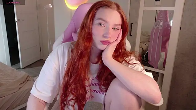 cinnabon girls online show from 11-22-25, 11:04