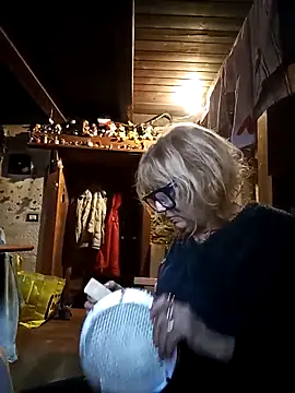 Snapshot of eva2023sexy chatting on 03-20-25, 04:53 eva2023sexy online show from 03-20-25, 04:53