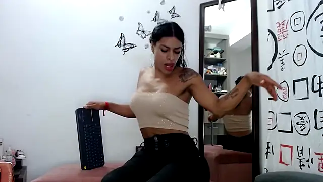 Snapshot of golositha29 chatting on 10-18-25, 09:48 golositha29 online show from 10-18-25, 09:48