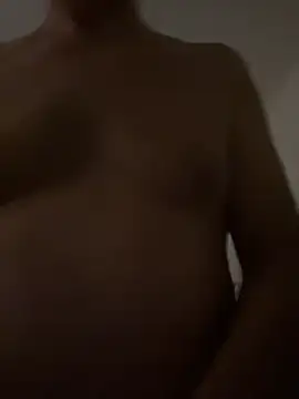 Snapshot of rjuanito973 chatting on 10-29-25, 10:33 rjuanito973 online show from 10-29-25, 10:33