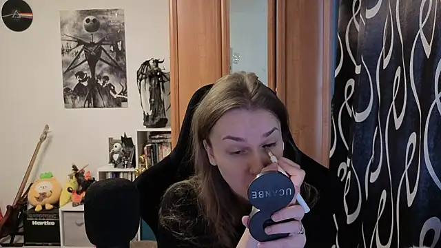 Snapshot of stellablondy chatting on 10-11-25, 02:04 stellablondy online show from 10-11-25, 02:04