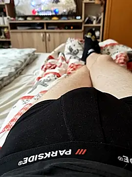 Snapshot of Killergun20 chatting on 02-15-26, 09:30 Killergun20 online show from 02-15-26, 09:30