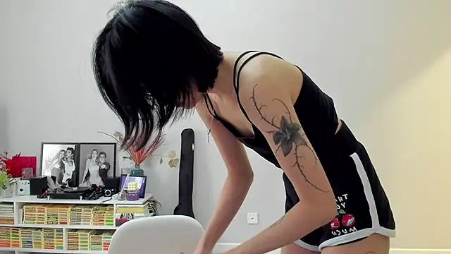 ailey chao online show from 02-09-26, 03:32