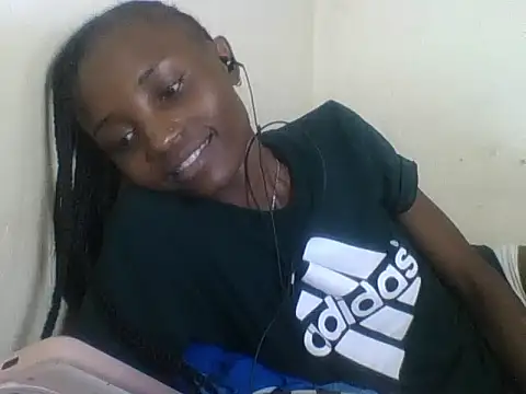 Snapshot of SexyNeedle22 chatting on 03-12-25, 12:36 SexyNeedle22 online show from 03-12-25, 12:36