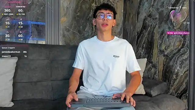 Daviid laidd online show from 10-24-25, 08:11