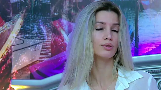 Snapshot of IvySamek chatting on 10-06-25, 06:16 IvySamek online show from 10-06-25, 06:16