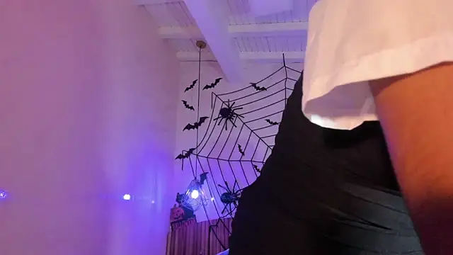 IamNayuta online show from 10-30-25, 07:36