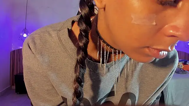 IamNayuta online show from 11-17-25, 07:41