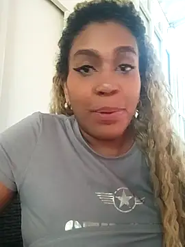 ELLA KELLY online show from 10-21-25, 11:55