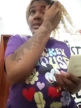 ELLA KELLY online show from 11-01-25, 11:45