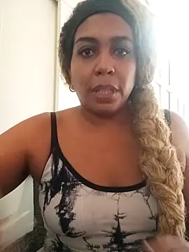 ELLA KELLY online show from 12-20-25, 01:18