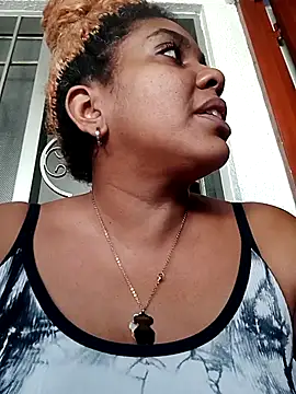 Snapshot of ELLA_KELLY chatting on 05-16-26, 11:53 ELLA KELLY online show from 05-16-26, 11:53