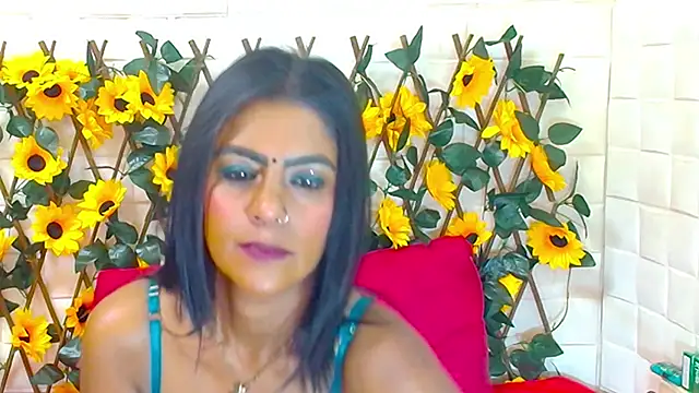 Snapshot of EroticSexyStripper chatting on 12-16-25, 01:32 EroticSexyStripper online show from 12-16-25, 01:32