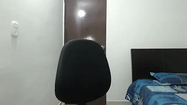 Snapshot of dimitriquiet05 chatting on 12-12-24, 03:32 dimitriquiet05 online show from 12-12-24, 03:32