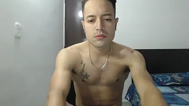 Snapshot of dimitriquiet05 chatting on 12-20-24, 07:33 dimitriquiet05 online show from 12-20-24, 07:33