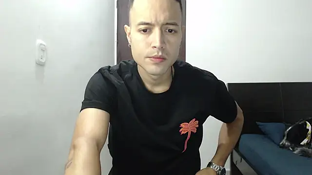 Snapshot of dimitriquiet05 chatting on 01-06-25, 05:08 dimitriquiet05 online show from 01-06-25, 05:08