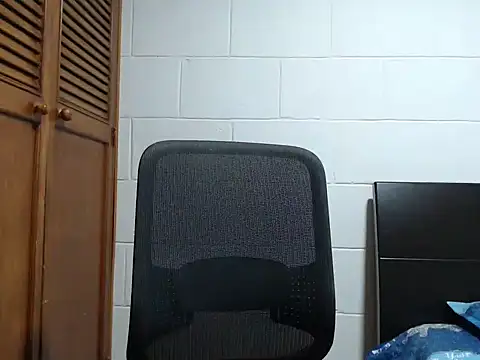 Snapshot of dimitriquiet05 chatting on 02-11-26, 05:12 dimitriquiet05 online show from 02-11-26, 05:12