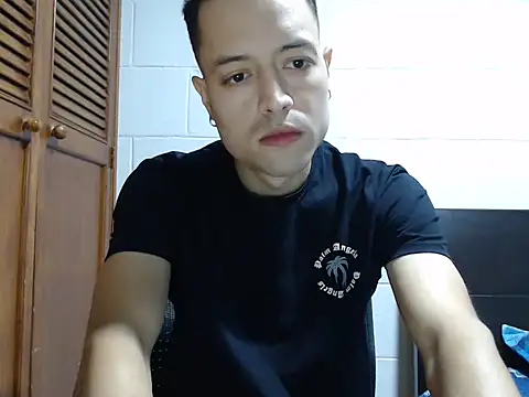 Snapshot of dimitriquiet05 chatting on 02-13-26, 06:31 dimitriquiet05 online show from 02-13-26, 06:31