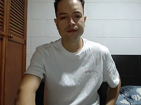 Snapshot of dimitriquiet05 chatting on 02-27-26, 08:58 dimitriquiet05 online show from 02-27-26, 08:58