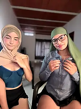 lalilamassu1 online show from 10-29-25, 09:27