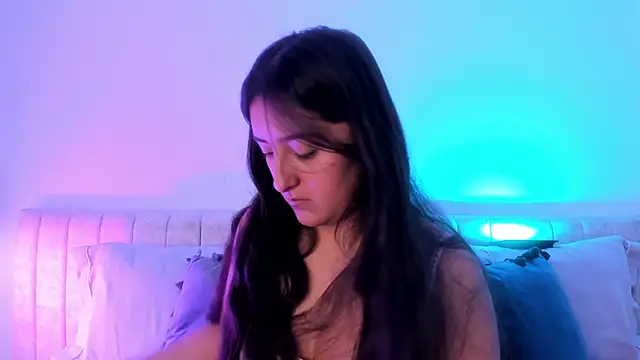 Snapshot of Kathia_Morelli chatting on 01-15-25, 11:32 Kathia Morelli online show from 01-15-25, 11:32