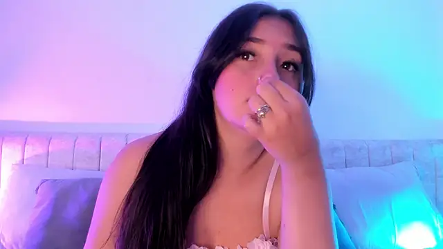 Snapshot of Kathia_Morelli chatting on 01-21-25, 11:56 Kathia Morelli online show from 01-21-25, 11:56