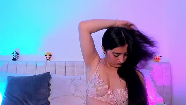 Snapshot of Kathia_Morelli chatting on 03-05-25, 03:07 Kathia Morelli online show from 03-05-25, 03:07