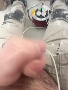 Snapshot of dimitriei chatting on 01-28-25, 12:32 dimitriei online show from 01-28-25, 12:32