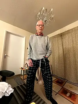 Snapshot of cutaboverest chatting on 01-11-26, 04:12 cutaboverest online show from 01-11-26, 04:12