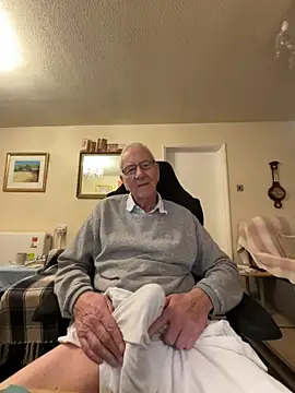 Snapshot of cutaboverest chatting on 02-09-26, 04:00 cutaboverest online show from 02-09-26, 04:00