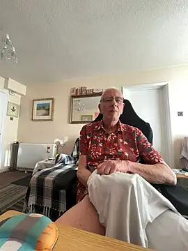 Snapshot of cutaboverest chatting on 02-22-26, 04:05 cutaboverest online show from 02-22-26, 04:05