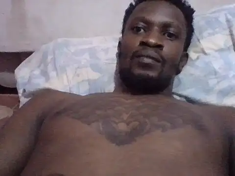 Snapshot of Tonedom chatting on 10-11-25, 02:33 Tonedom online show from 10-11-25, 02:33