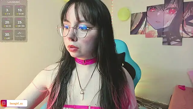 Snapshot of Julieta_cott chatting on 03-11-26, 12:27 Julieta cott online show from 03-11-26, 12:27