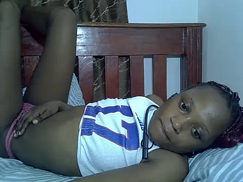 SpicyPetite online show from 02-17-26, 05:37