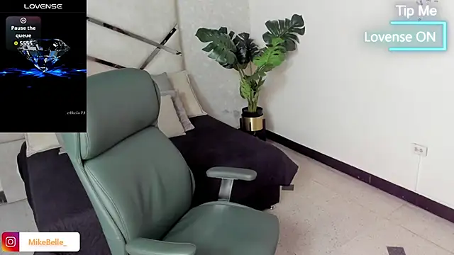 mike belle online show from 10-21-25, 08:20