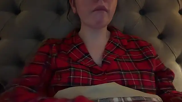 Sandysecret online show from 12-17-25, 08:26