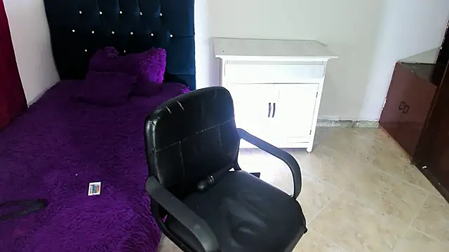 Snapshot of Alice_atm chatting on 03-11-25, 01:56 Alice atm online show from 03-11-25, 01:56