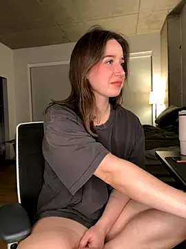 Snapshot of nerdynina chatting on 11-24-25, 03:28 nerdynina online show from 11-24-25, 03:28