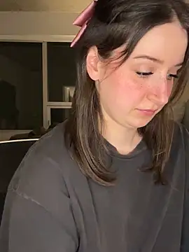 Snapshot of nerdynina chatting on 01-14-26, 12:27 nerdynina online show from 01-14-26, 12:27