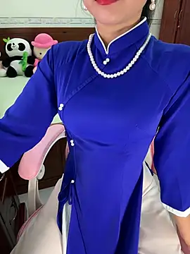    Erin    online show from 06-27-26, 02:12