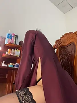    Erin    online show from 07-02-26, 03:17