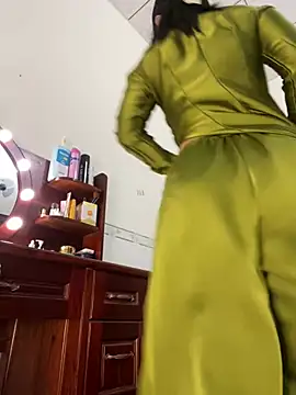    Erin    online show from 07-19-26, 03:54