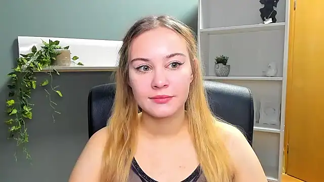 kitty valeria online show from 01-19-25, 07:46