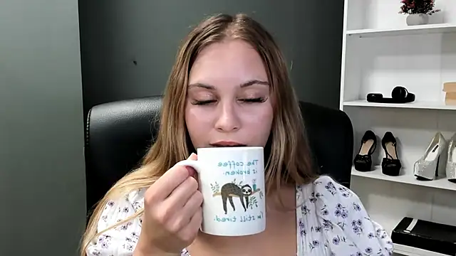kitty valeria online show from 06-20-26, 07:11